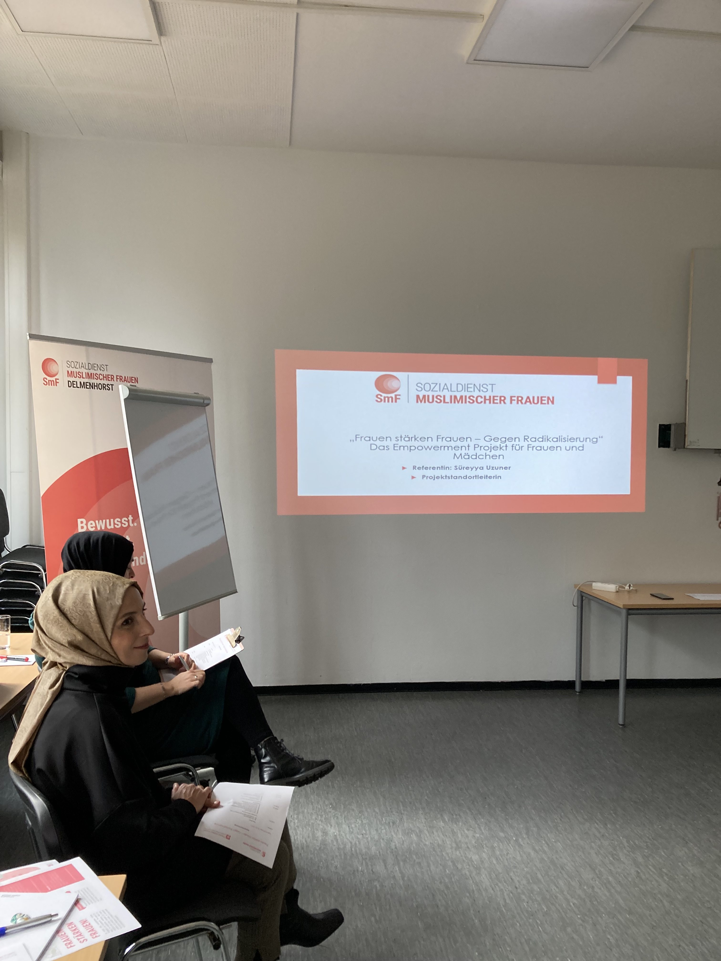Erste Mentorinnen-Schulung am Standort Delmenhorst Projekt „Frauen stärken Frauen– Gegen Radikalisierung (FsF)“