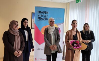 Integrationsstaatsekretärin Türkeli-Dehnert zu Gast bei zweiter Mitarbeiterinnen-Schulung – Projekt: „Frauen stärken Frauen – Gegen Radikalisierung“