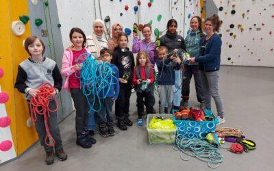 Bergsportfirma Edelrid aus Isny spendet für Interkulturelle Klettergruppe des Sozialdienstes muslimischer Frauen in Kempten