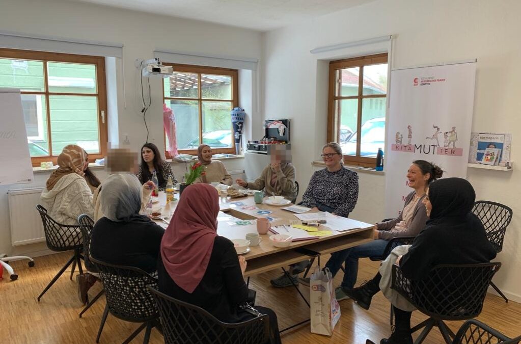 Workshop „Soziale Medien“ mit Mutter-Kind-Frühstück